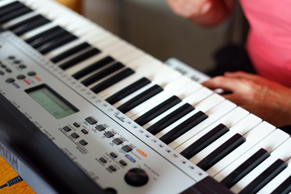 diferencia entre piano electrico y teclado